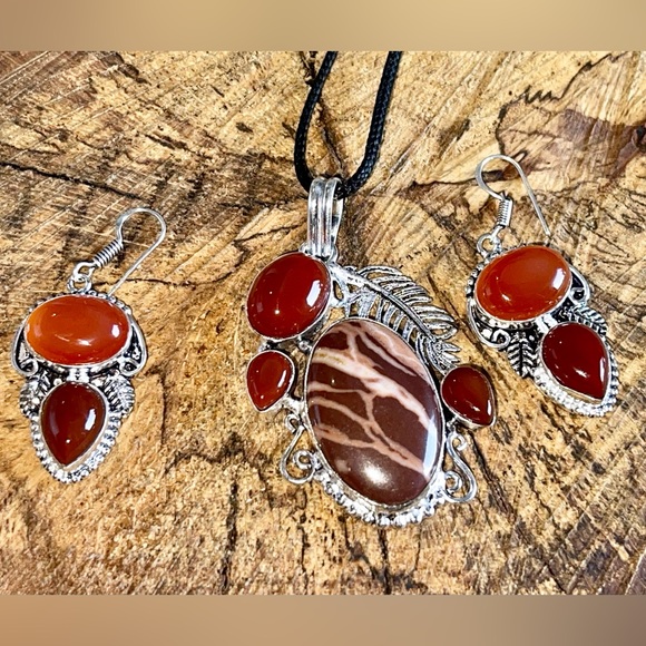 Coco Jasper & Carnelian Pendant & Earrings - Picture 3 of 8